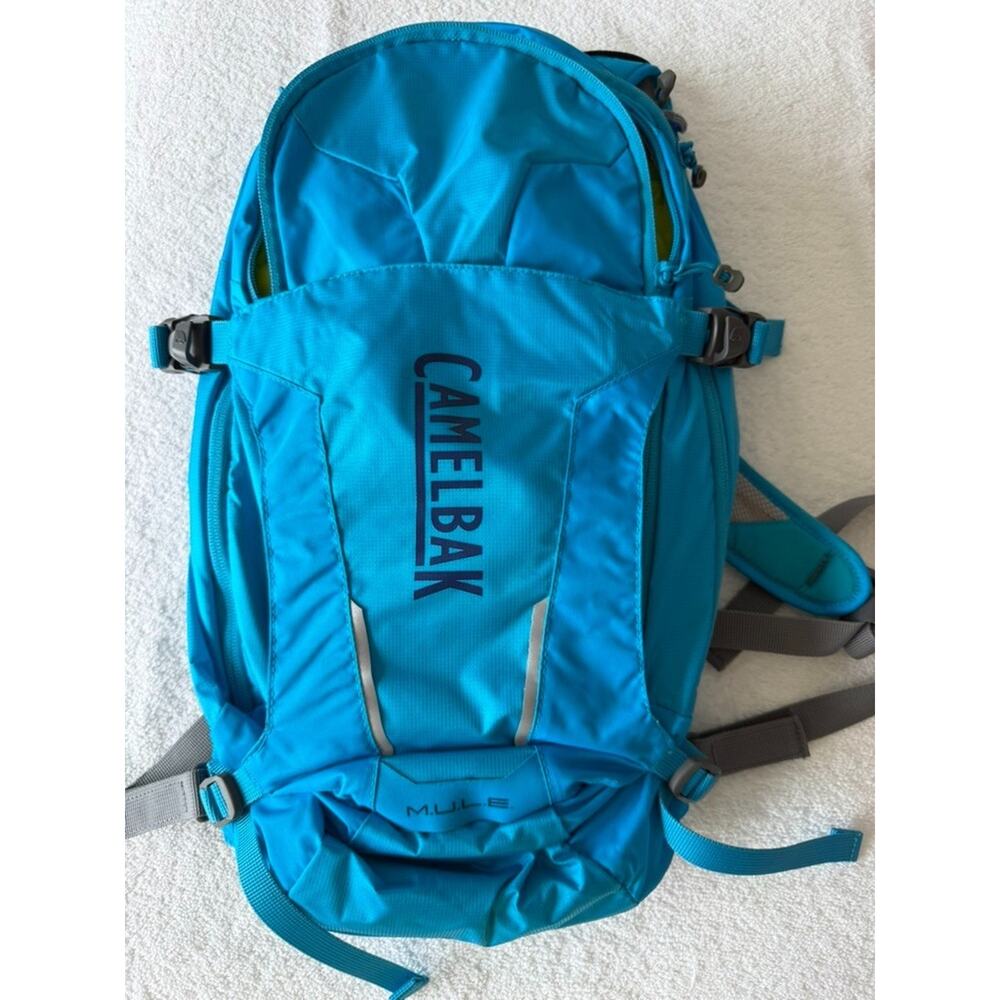 CamelBak M.U.L.E. Hydration Backpack unisex 1.5 L Reservoir Hiking biking Blue